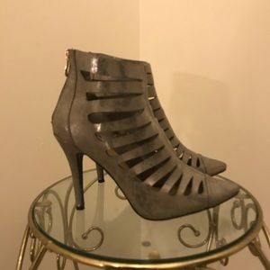 Sale: Cute Metallic GREY Ankle Boot